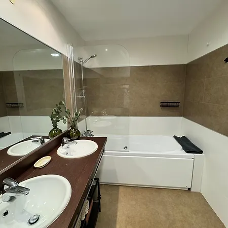 Piso De Lujo Totalmente Equipado A Estrenar 6 エステポナ