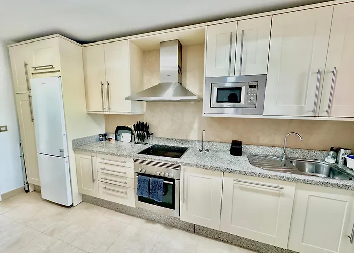 Piso De Lujo Totalmente Equipado A Estrenar 6